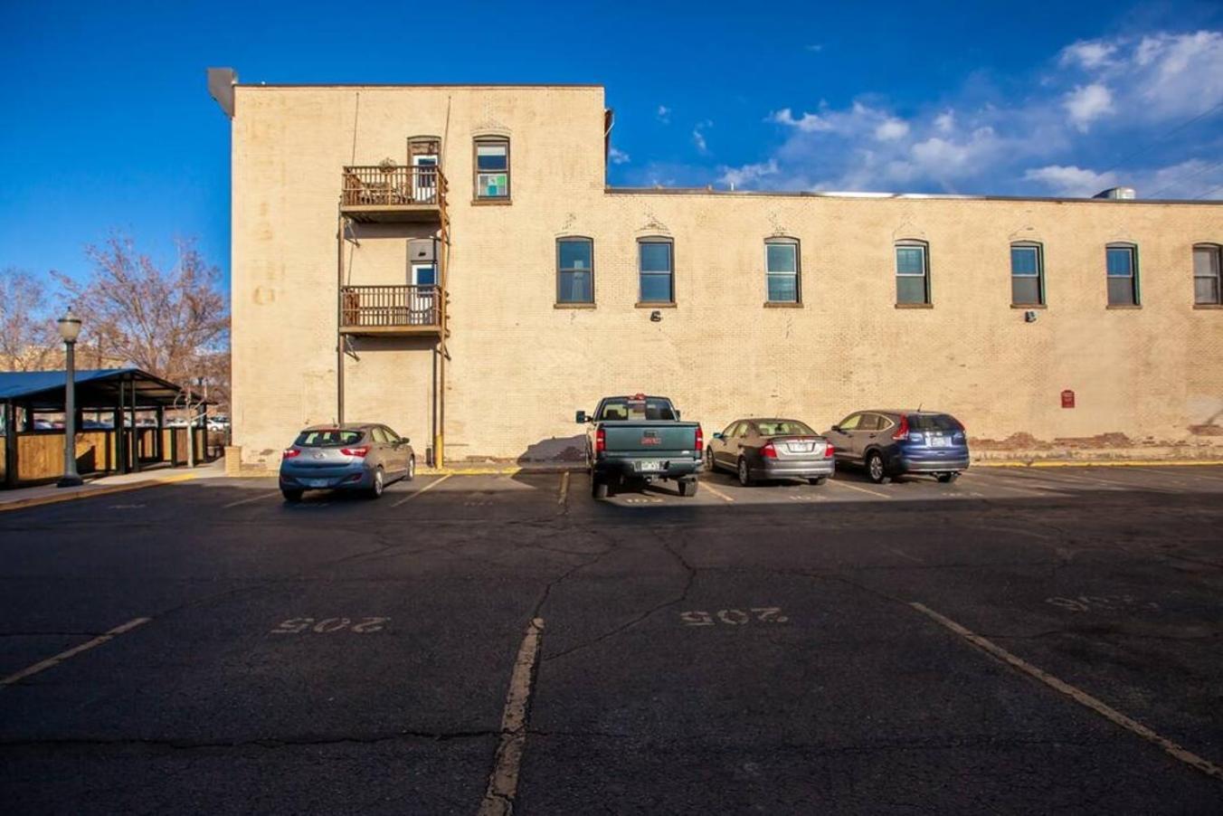 Modern Condo Inside The Historic St Regis Grand Junction Exterior foto